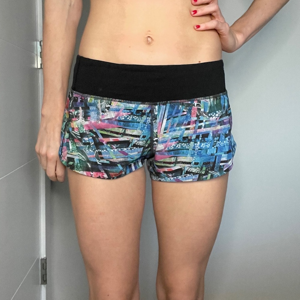 Lululemon Seawheeze Shorts Size 4